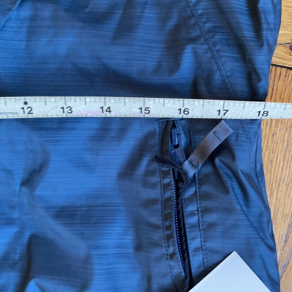 Snowboarding Jacket - Picture 12 of 12
